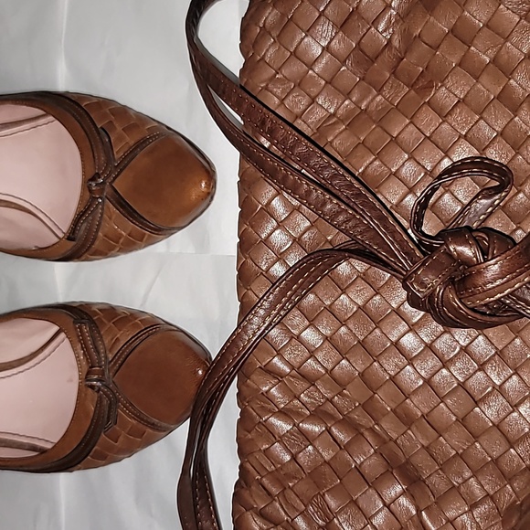 Bottega Veneta Signature Intrecciato Weave & Bow Accented Pumps Size 37.5 - Picture 5 of 7